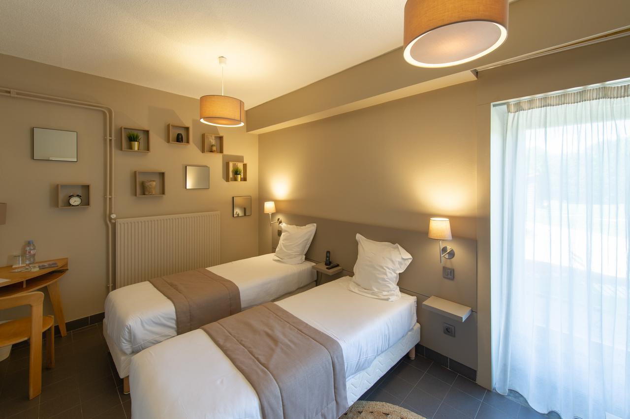 La Sorelle Hotel Golf Et Restaurant Villette-sur-Ain Exterior photo